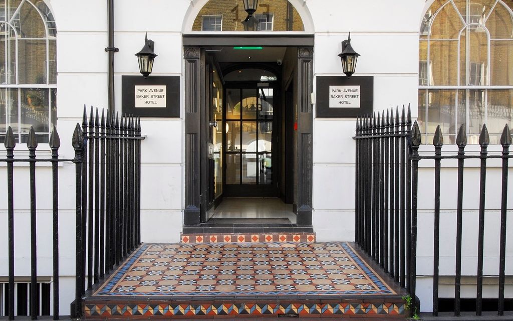 Bed and Breakfast Astors Belgravia Лондон Экстерьер фото