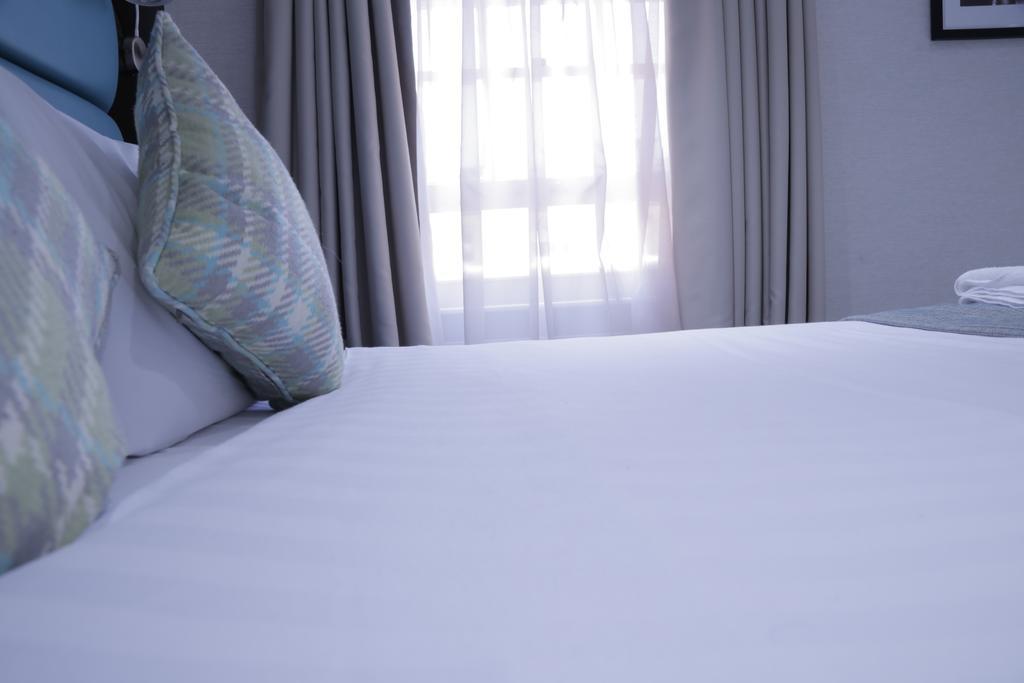 Bed and Breakfast Astors Belgravia Лондон Экстерьер фото