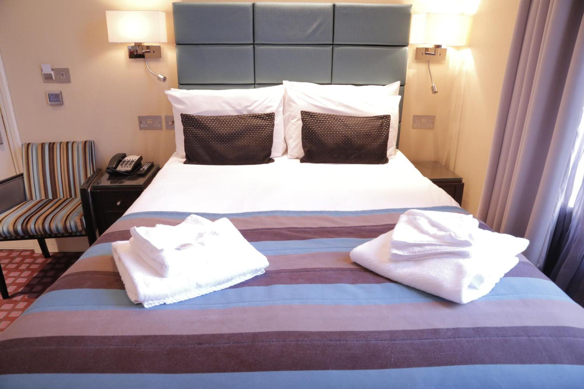 Bed and Breakfast Astors Belgravia Лондон Экстерьер фото