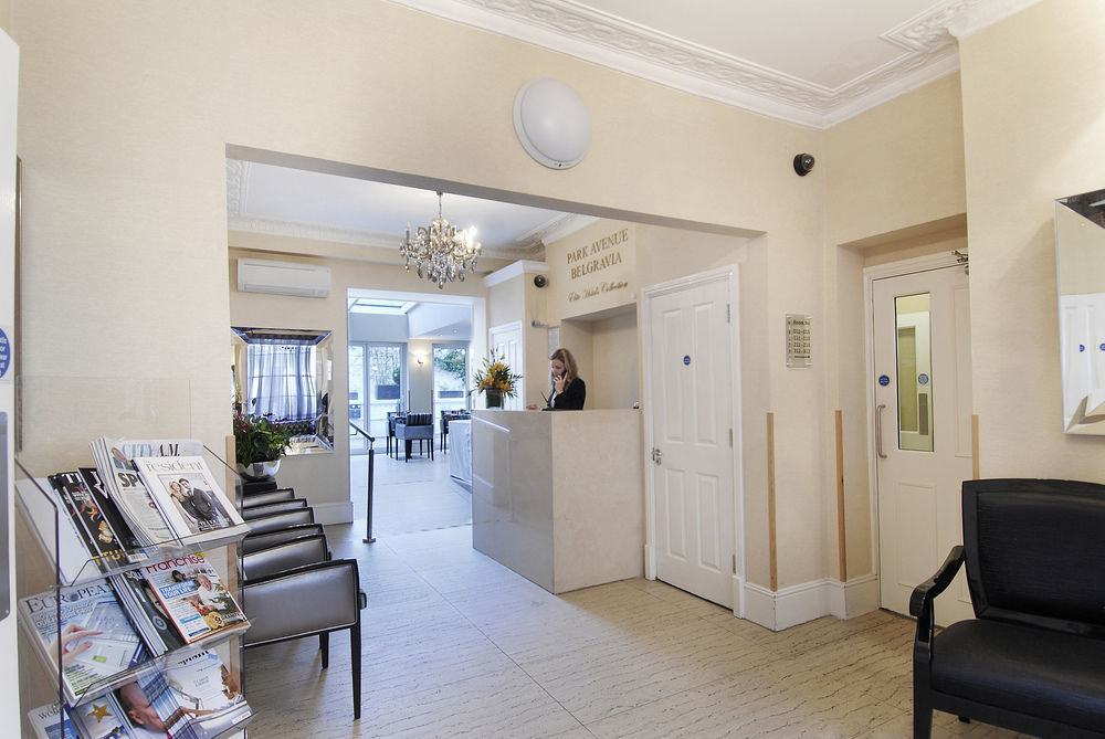 Bed and Breakfast Astors Belgravia Лондон Экстерьер фото
