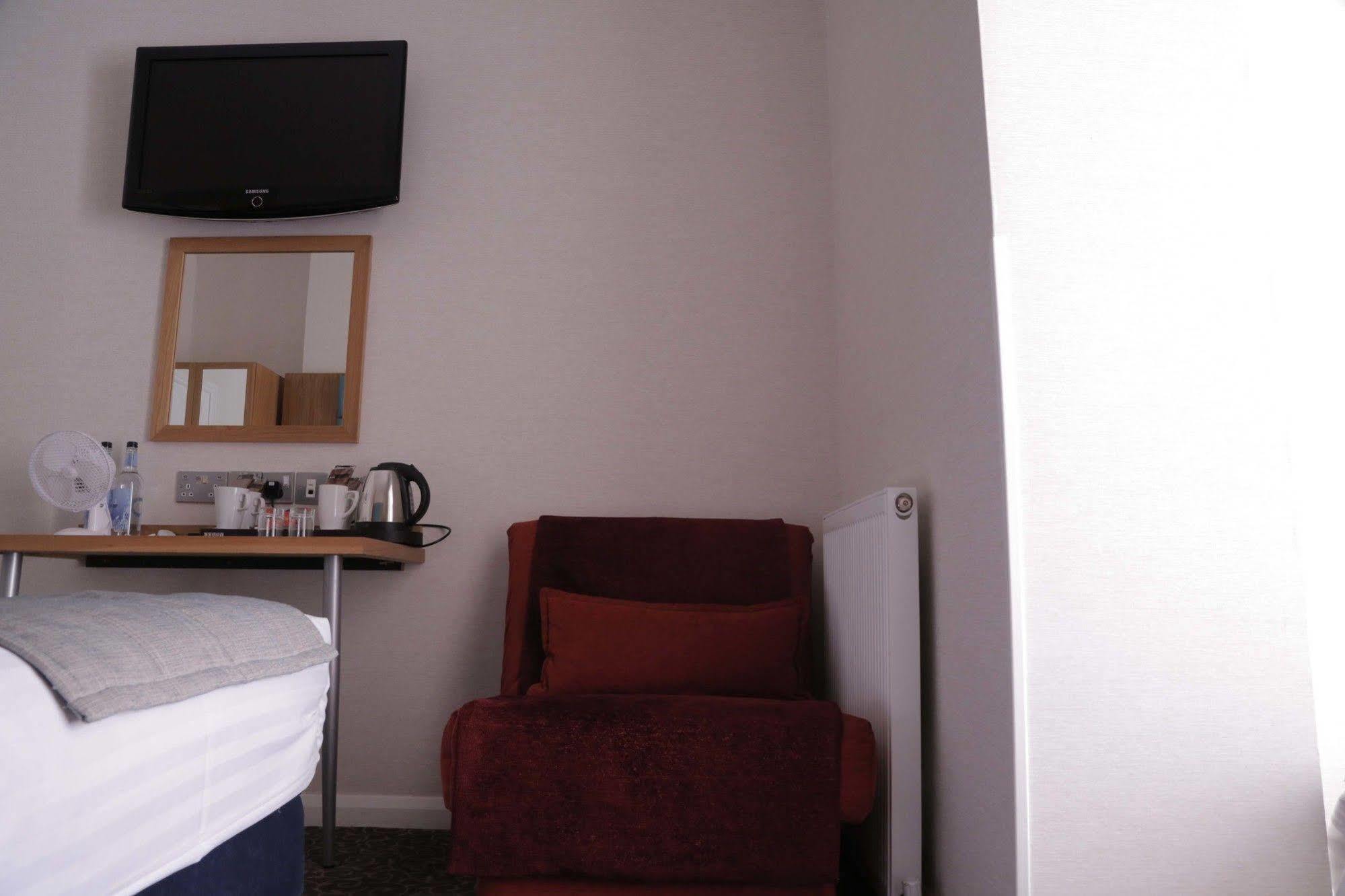 Bed and Breakfast Astors Belgravia Лондон Экстерьер фото