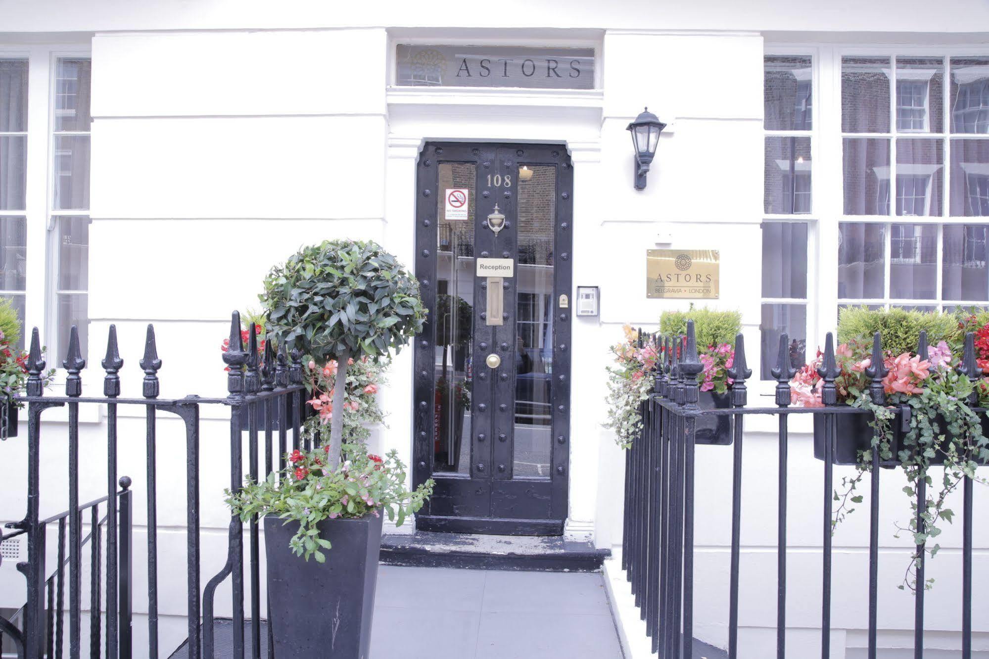 Bed and Breakfast Astors Belgravia Лондон Экстерьер фото